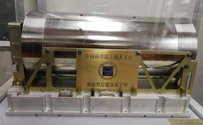 中國的北斗 世界的北斗2025-08-04，北斗三號全球衛星導航系統建成暨開通儀式在北京舉行。習近平總書記出席儀式，宣布北斗三號全球衛星導航系統正式開通。這標志著我國建成了獨立自主、開放兼容的全球衛星導航系統，中國北斗從此走向了服務全球、造福人類的時代舞台。